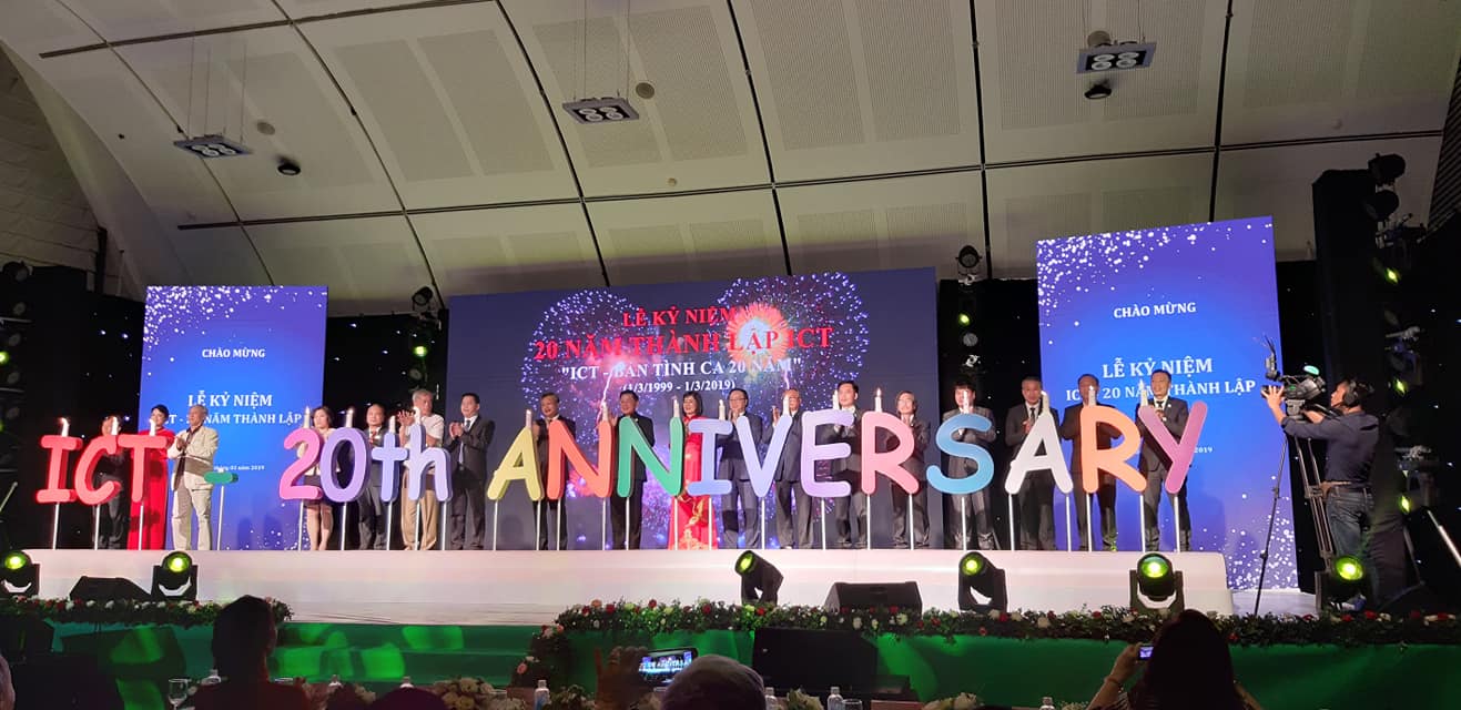ICT - Bản tình ca 20 năm